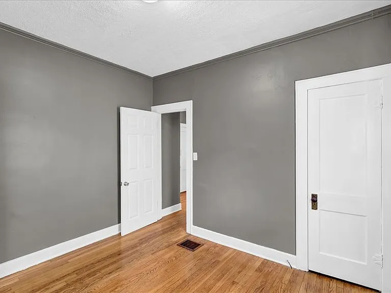 3220 Grant Ave — Photo 10