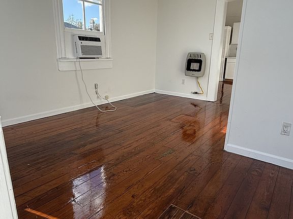 2nd image of 4309-11 Prytania St Unit 1