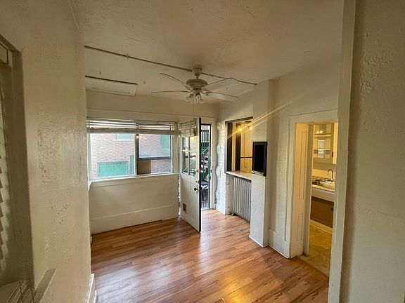5th image of 1060 N Pennsylvania St APT 3
