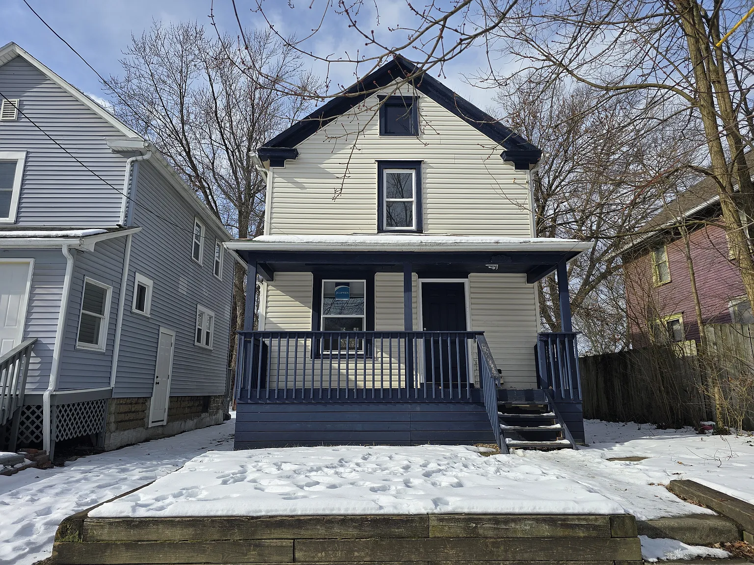 4 bed, 1032 sqft, $1,100 — Photo 1