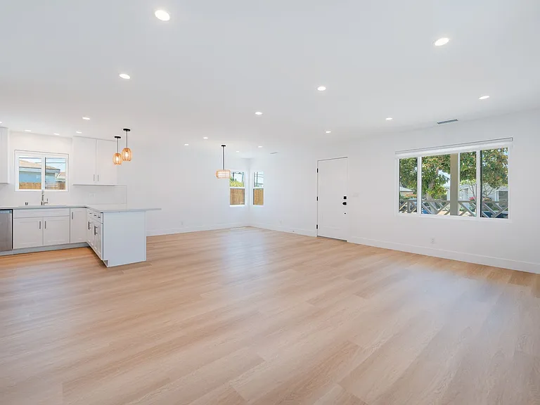 1415 W 222nd St — Photo 13