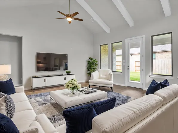 7542 Coral Lake Dr, Cypress, TX 77433