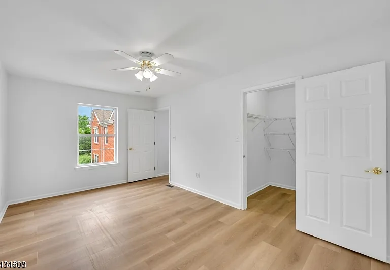 63 Albert Ct — Photo 24