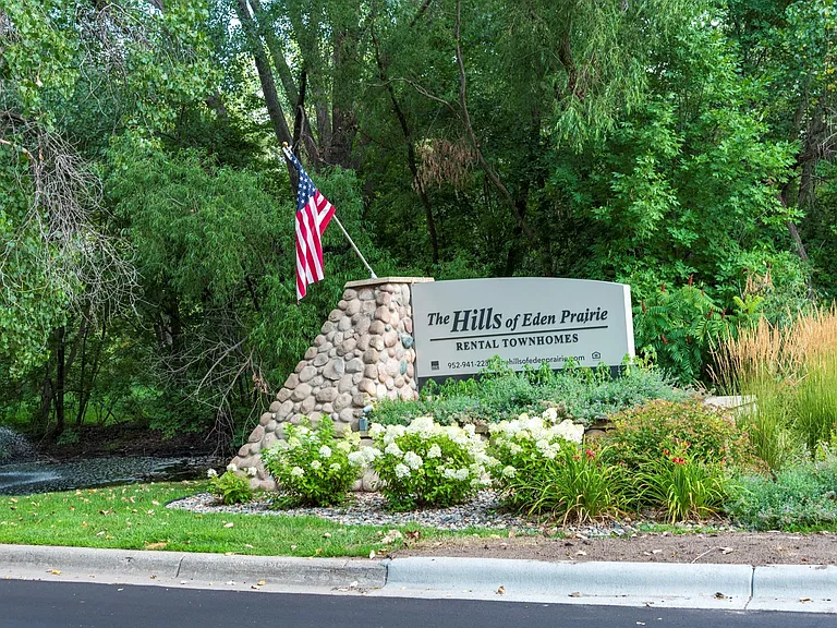 Hills of Eden Prairie — Photo 14