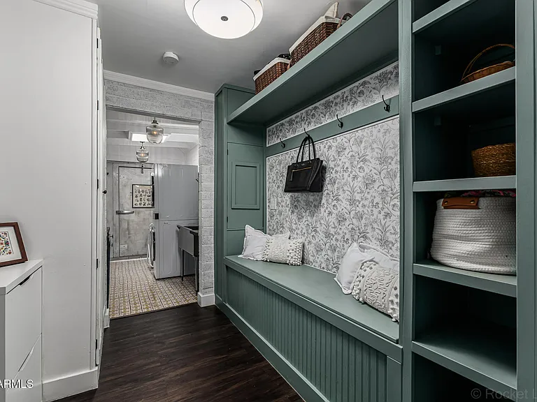 2200 N Los Altos Dr — Photo 29