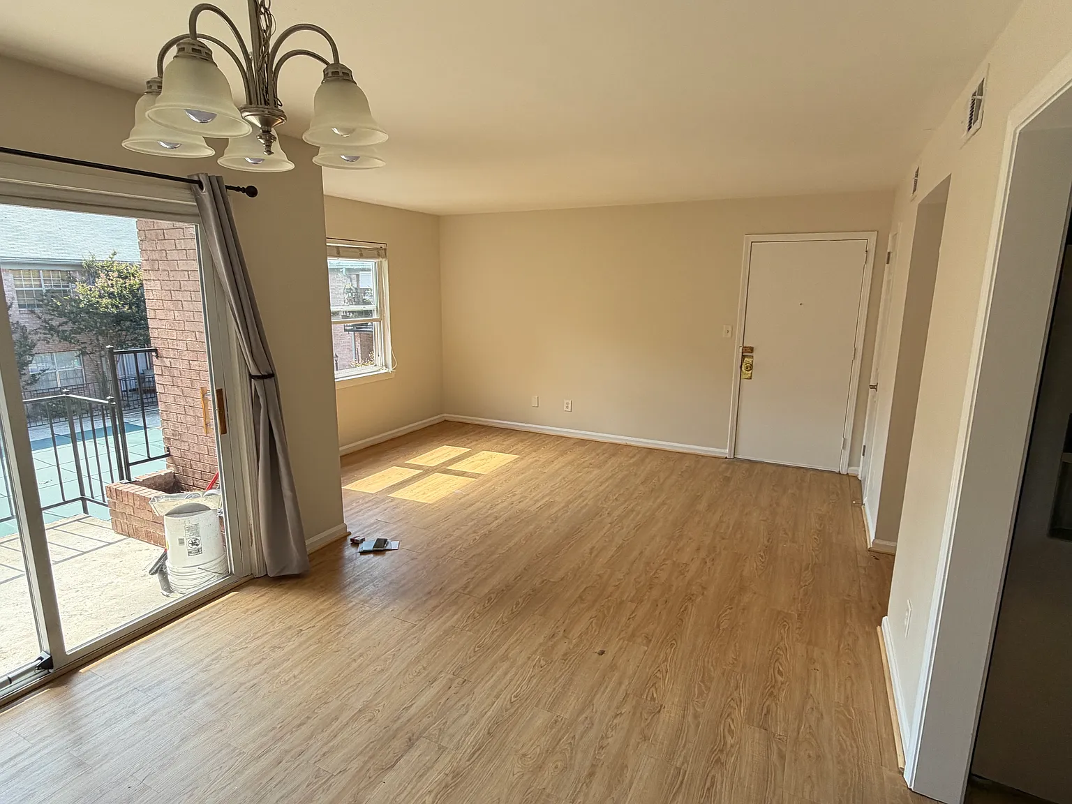 2 bed, 875 sqft, $1,250 — Photo 3