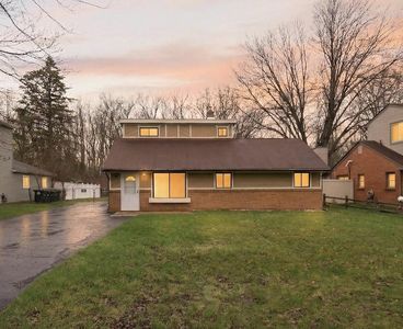 24432 Kensington St, Taylor, MI, 48180