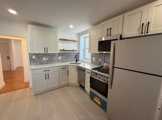 24 Chelsea St #1A, Boston, MA 02128
