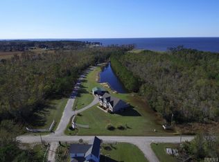 10 Shifting Sands Rd, Columbia, NC 27925