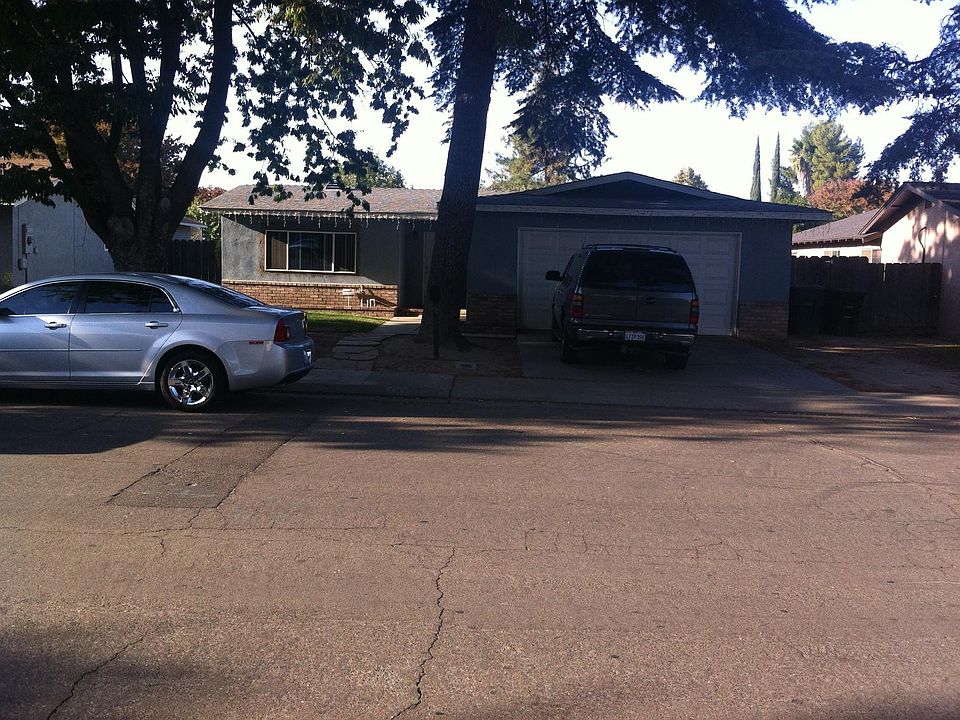 2nd image of 1313 Silverado Dr