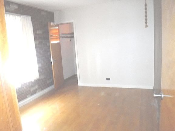 4th image of 6748 S Karlov Ave