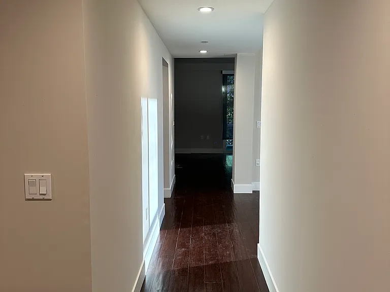 1666 Greenfield Ave #102 — Photo 26