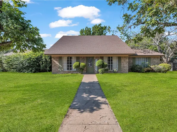 3200 Village Park Dr, Waco, TX 76708