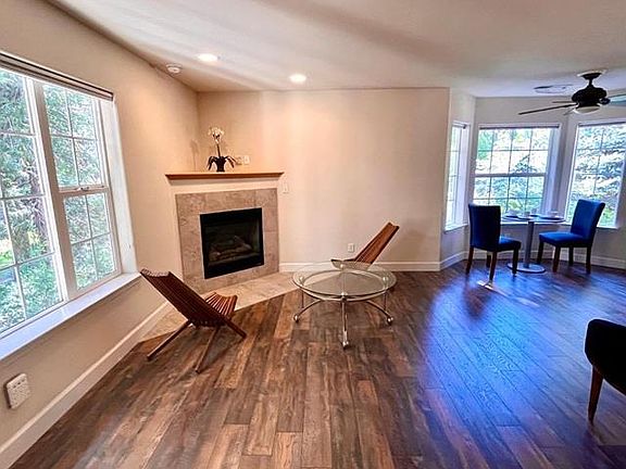 4th image of 311 S Fairway Village Dr