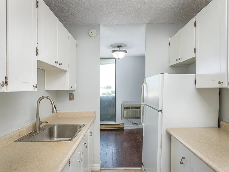 1103 Jalna Blvd #412 — Photo 3
