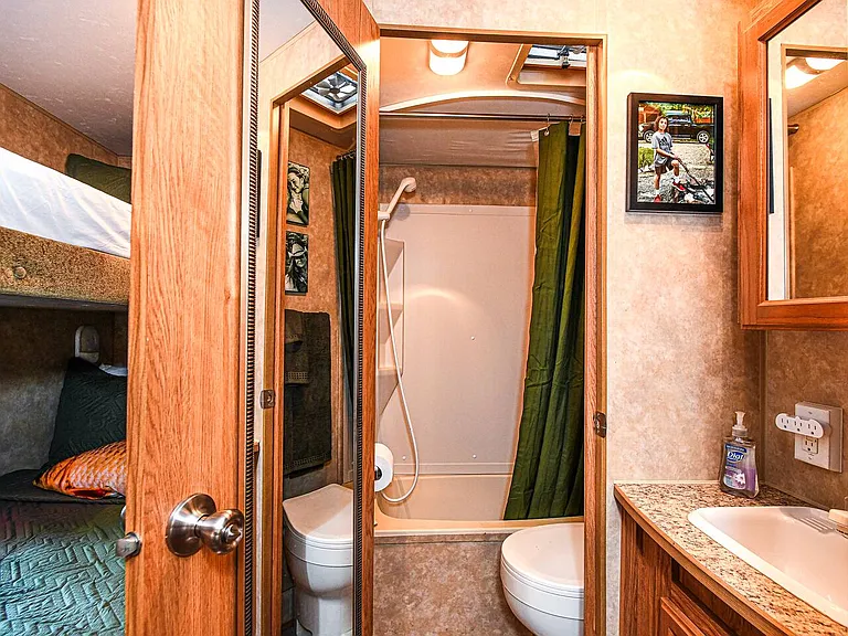 82 Hedgeiron Dr #3 — Photo 4