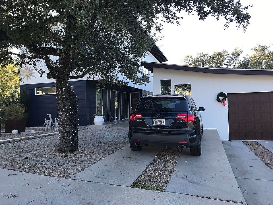 2nd image of 2301 Monaco Dr