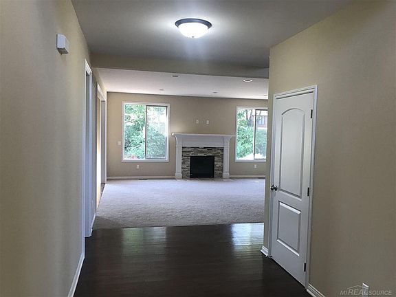3rd image of 7391 Park Terrace Ln