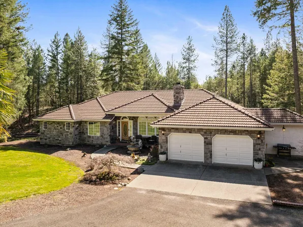 313 Eagle Ridge Dr, Grants Pass, OR 97526