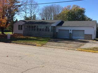 811 E 1st Ave, Huntingburg, IN 47542