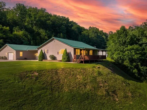 3449 Barkers Branch Rd, Stanton, KY 40380