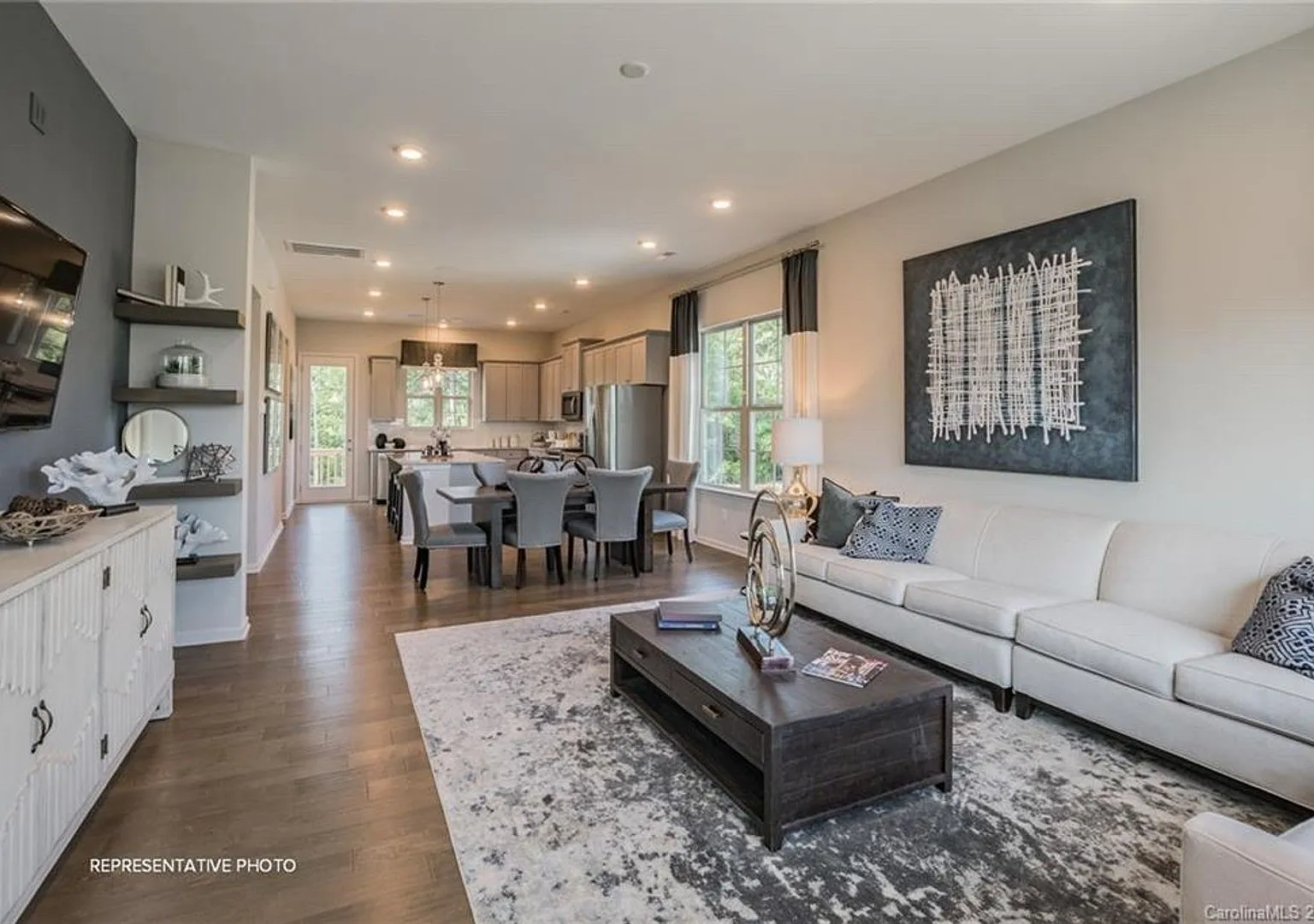 Room in 3 Bedroom Townhome at Ainslie Downs St — Photo 4