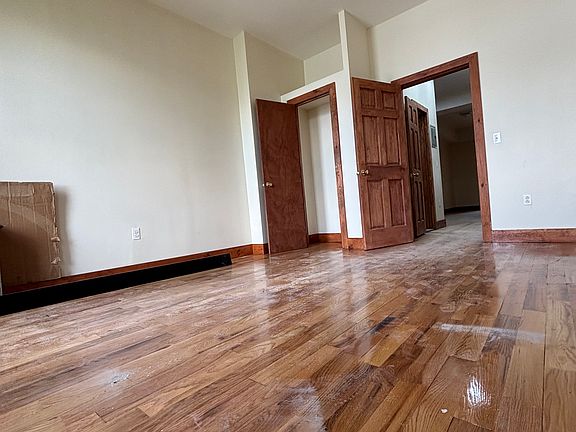 3rd image of 315 Jefferson St #2