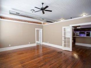 227 E Main St, Mascoutah, IL