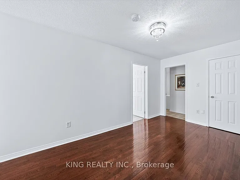 76 Blackburn Dr — Photo 33