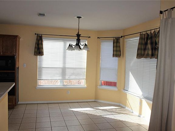 3rd image of 4408 Southbend Dr