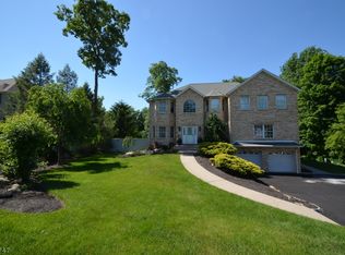 21 Canal Xing, Lake Hopatcong, NJ 07849