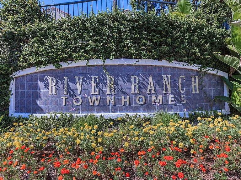River Ranch Townhomes & Apartments — Photo 23