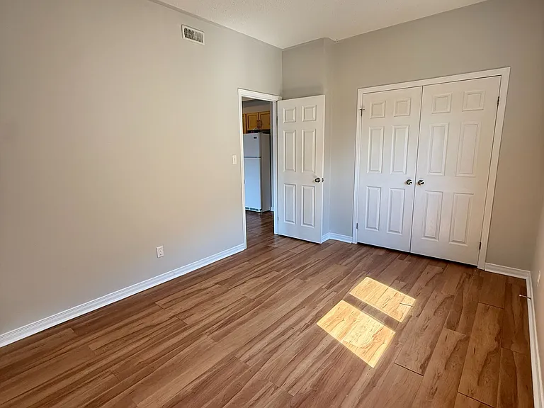 410 Queen St S #12A — Photo 16