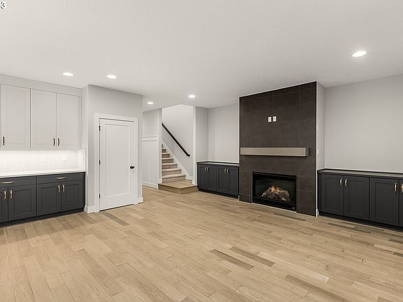 Great Room>