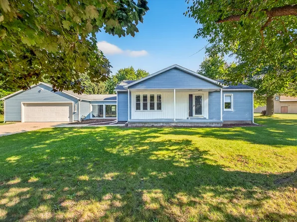 5368 Dowling St, Montague, MI 49437