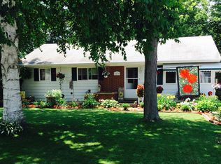 1819 Washington St, Algonac, MI 48001