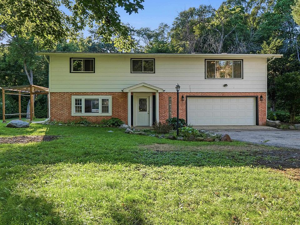 1st image of 121 Seminole Dr