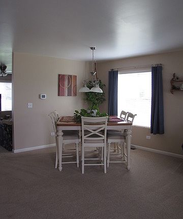 3rd image of 25114 Presidential Ave