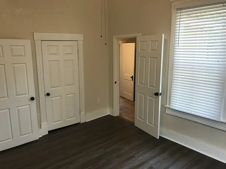 2109 W Cypress St — Photo 12