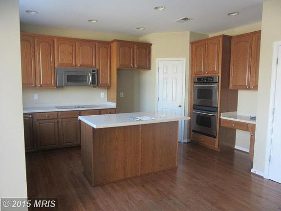 5th image of 569 Brookfield Dr