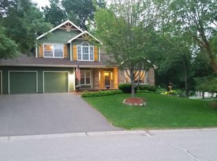 8721 Cottonwood Ln, Eden Prairie, MN 55347