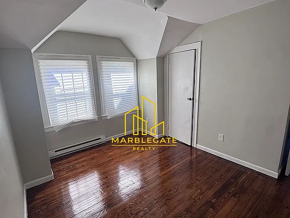 5th image of 10 Columbia Ave #33