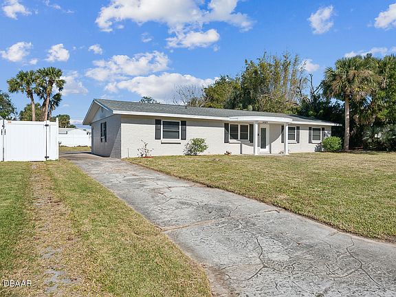 3rd image of 151 Royal Dunes Blvd