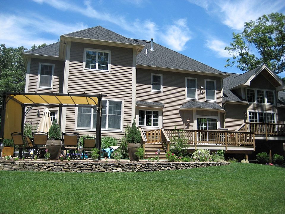 2nd image of 89 Sweetwater Ave
