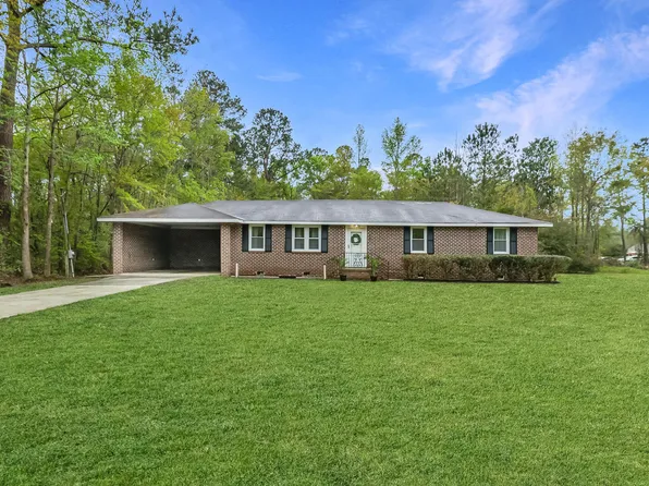 159 Carolina Dr, Saint Stephen, SC 29479
