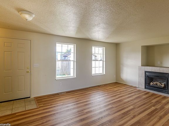 3rd image of 6567 SE Johnson St