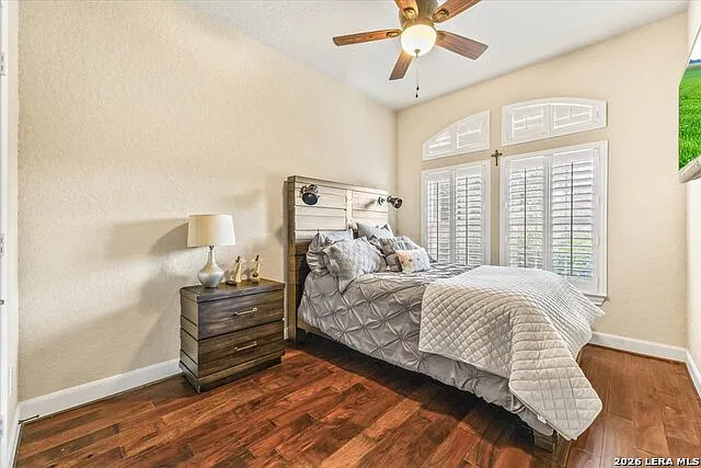 10515 Alcantara — Photo 17