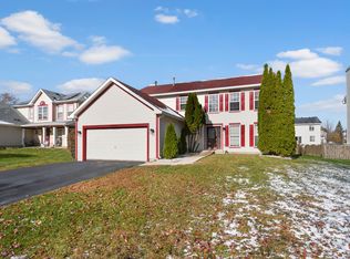 275 Clifton Ln, Bolingbrook, IL 60440