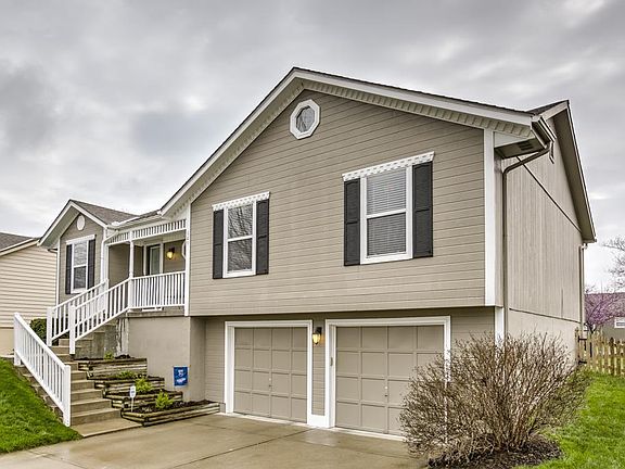 2nd image of 609 Nelson Dr