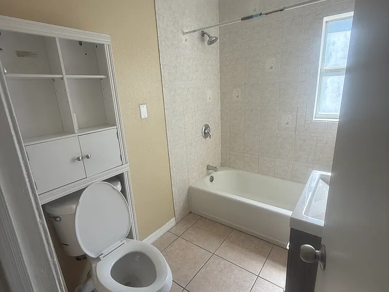 5605 Montana Ave — Photo 9